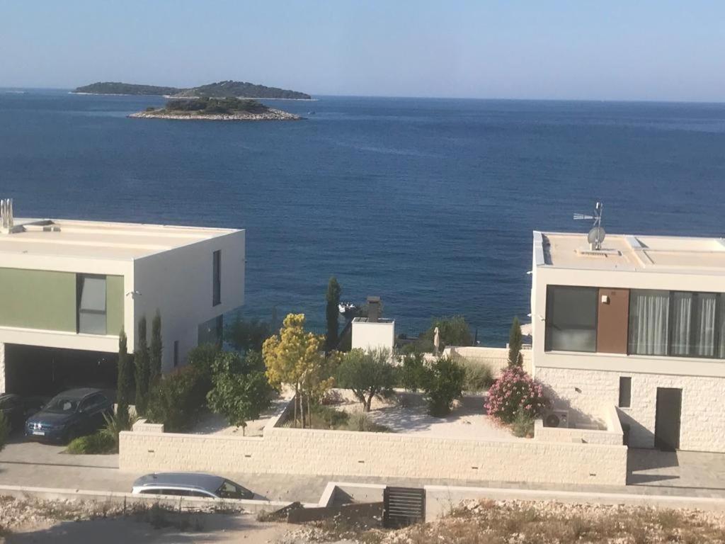 Apartments And Rooms With Parking Space Rogoznica - 10339 Esterno foto
