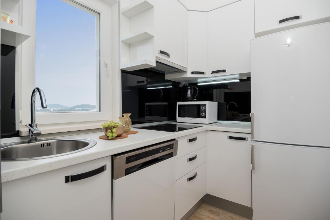 Apartments And Rooms With Parking Space Rogoznica - 10339 Esterno foto