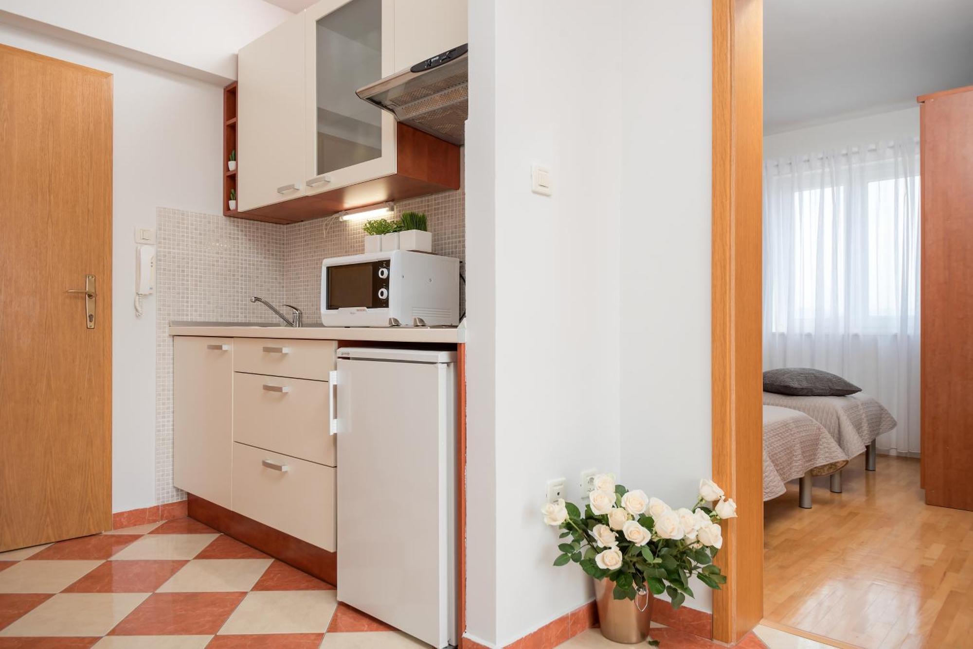 Apartments And Rooms With Parking Space Rogoznica - 10339 Camera foto